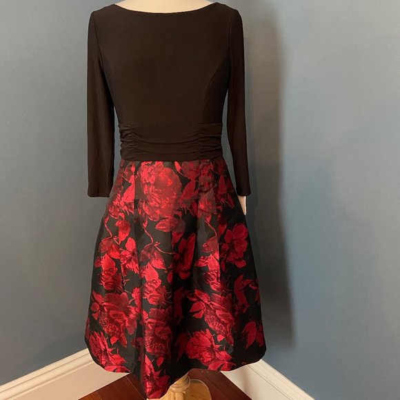 Size 6 Brand New Jessica Howard Floral Dress - Picture 5 of 8